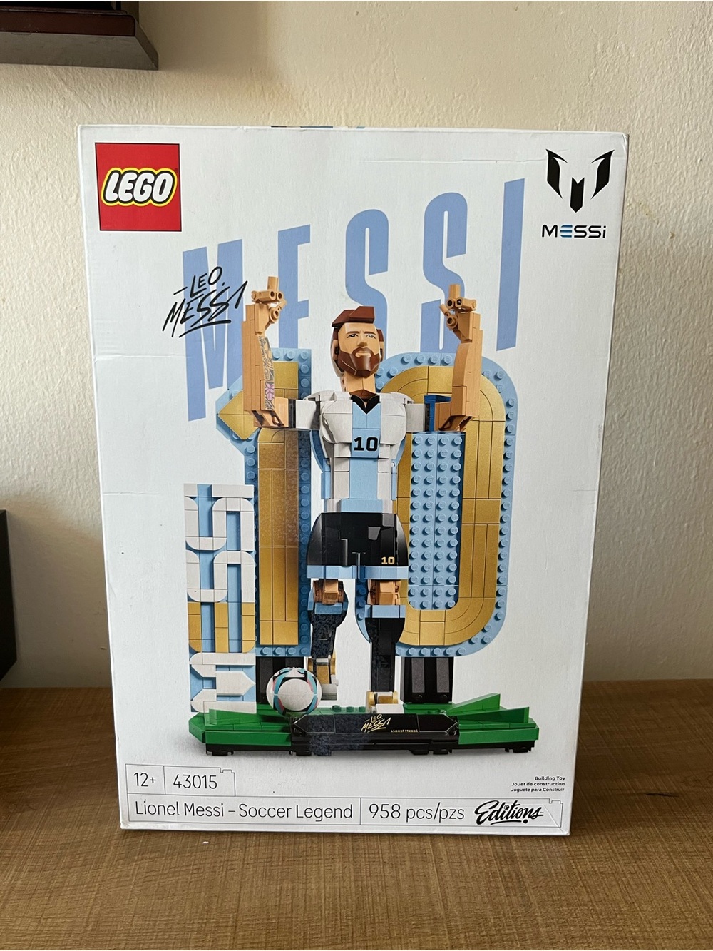 LEGO Lionel Messi Soccer Legend Set. Collectibles